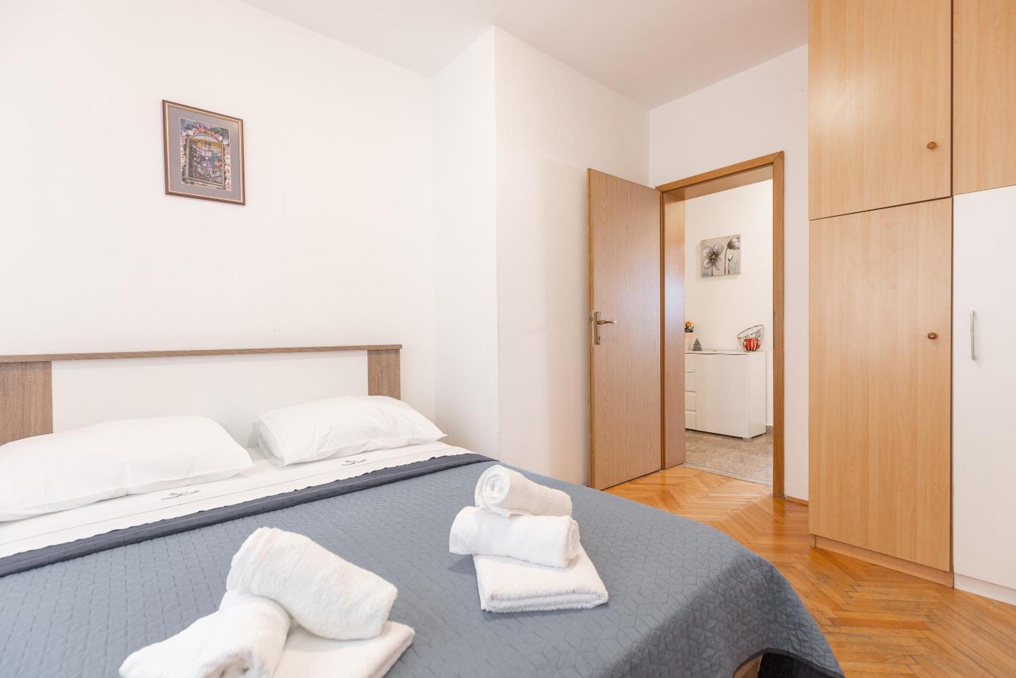 Apartman Nora أوميس المظهر الخارجي الصورة