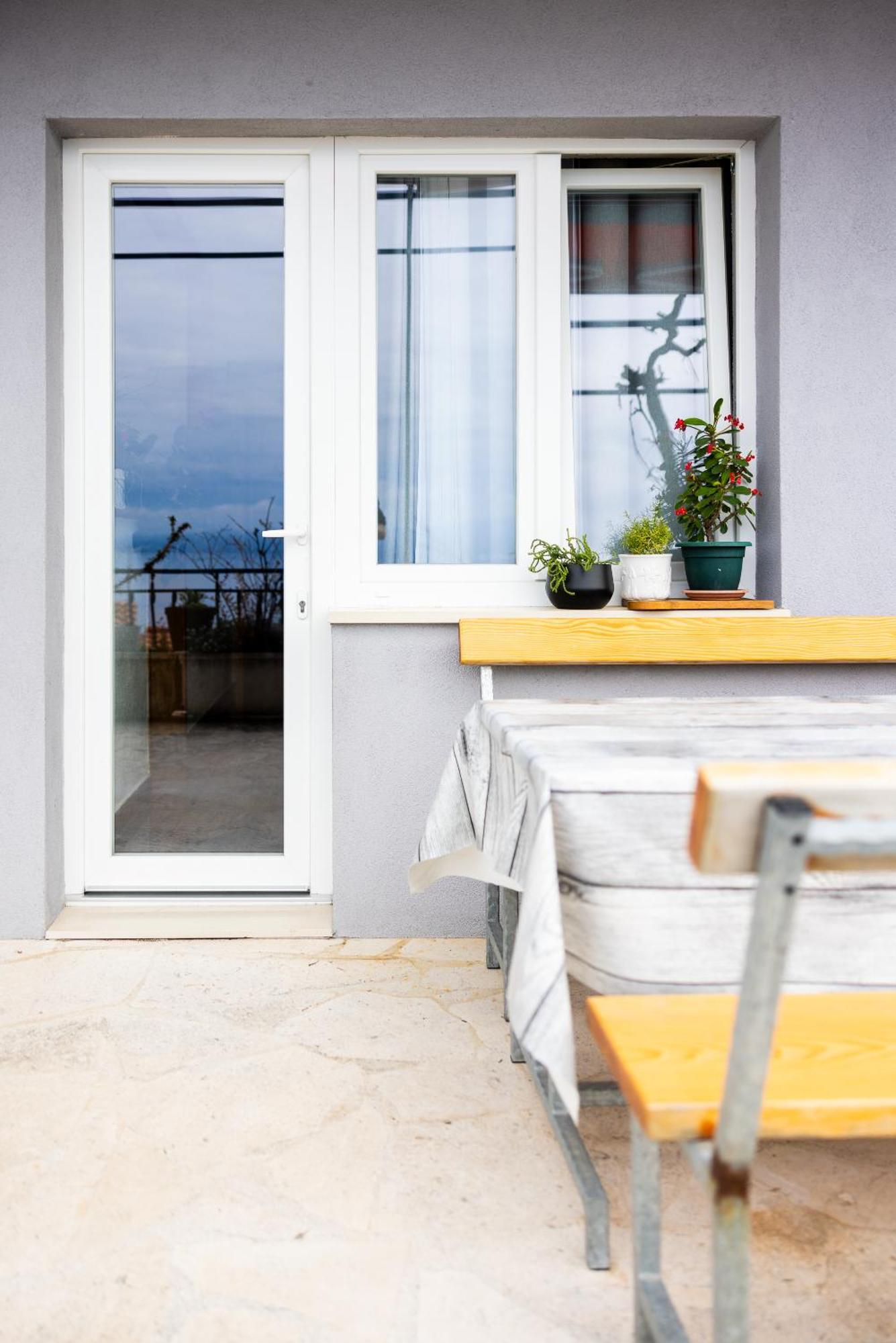 Apartman Nora أوميس المظهر الخارجي الصورة