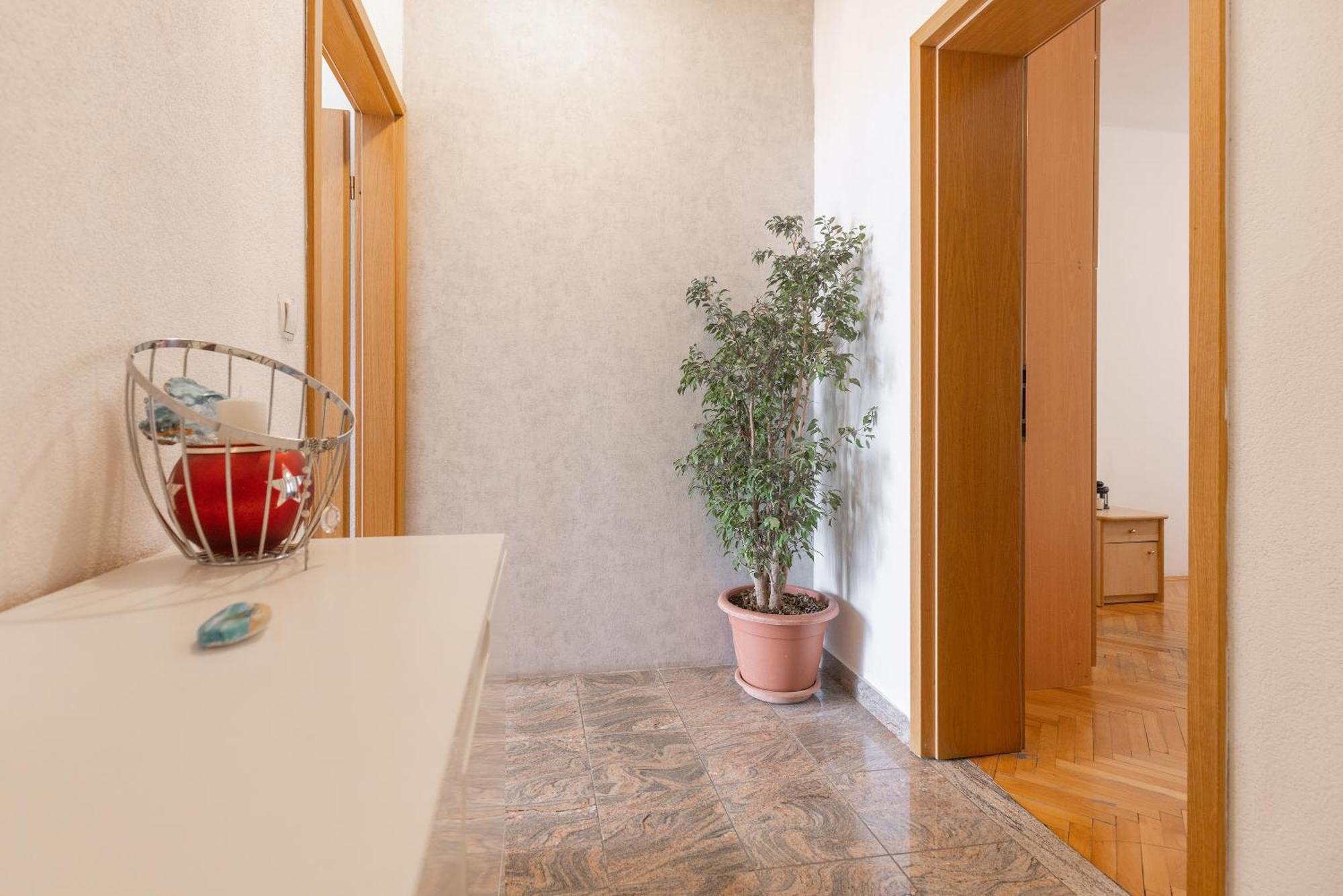 Apartman Nora أوميس المظهر الخارجي الصورة