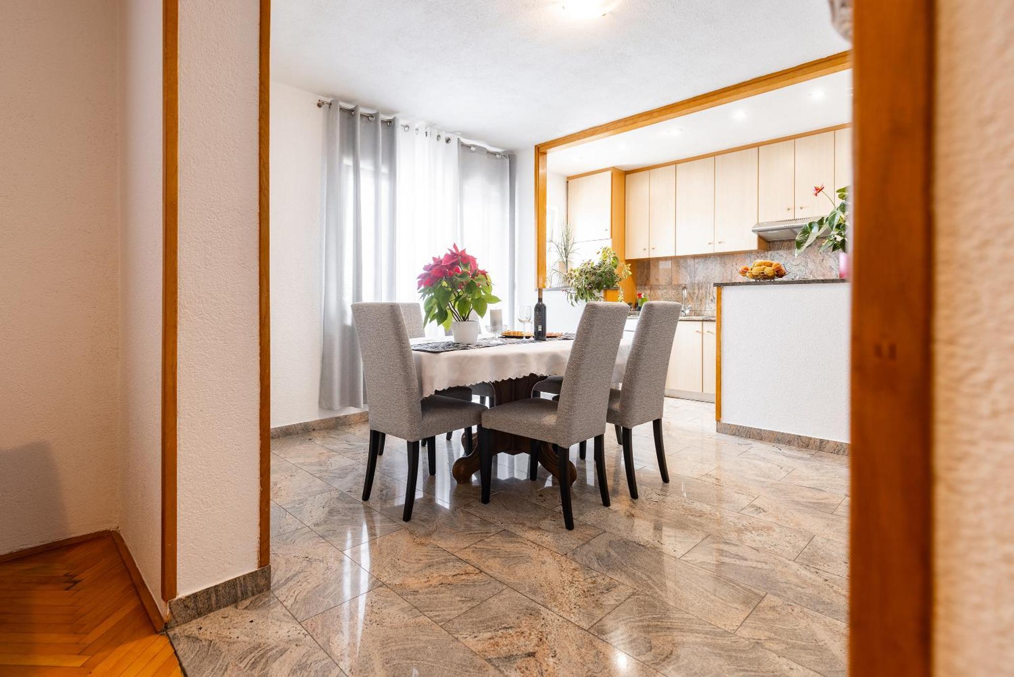 Apartman Nora أوميس المظهر الخارجي الصورة